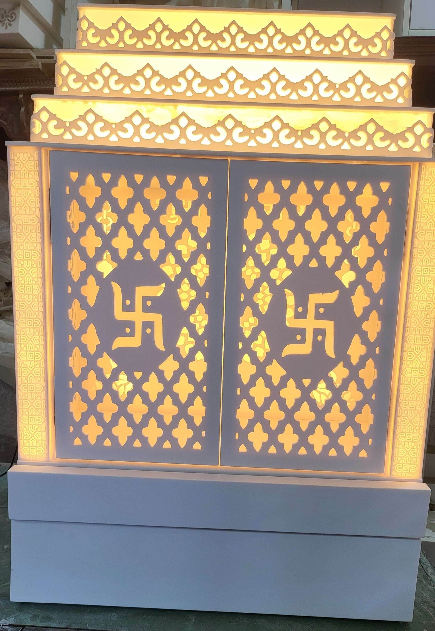 Corian temple with door wallmount - Home temple