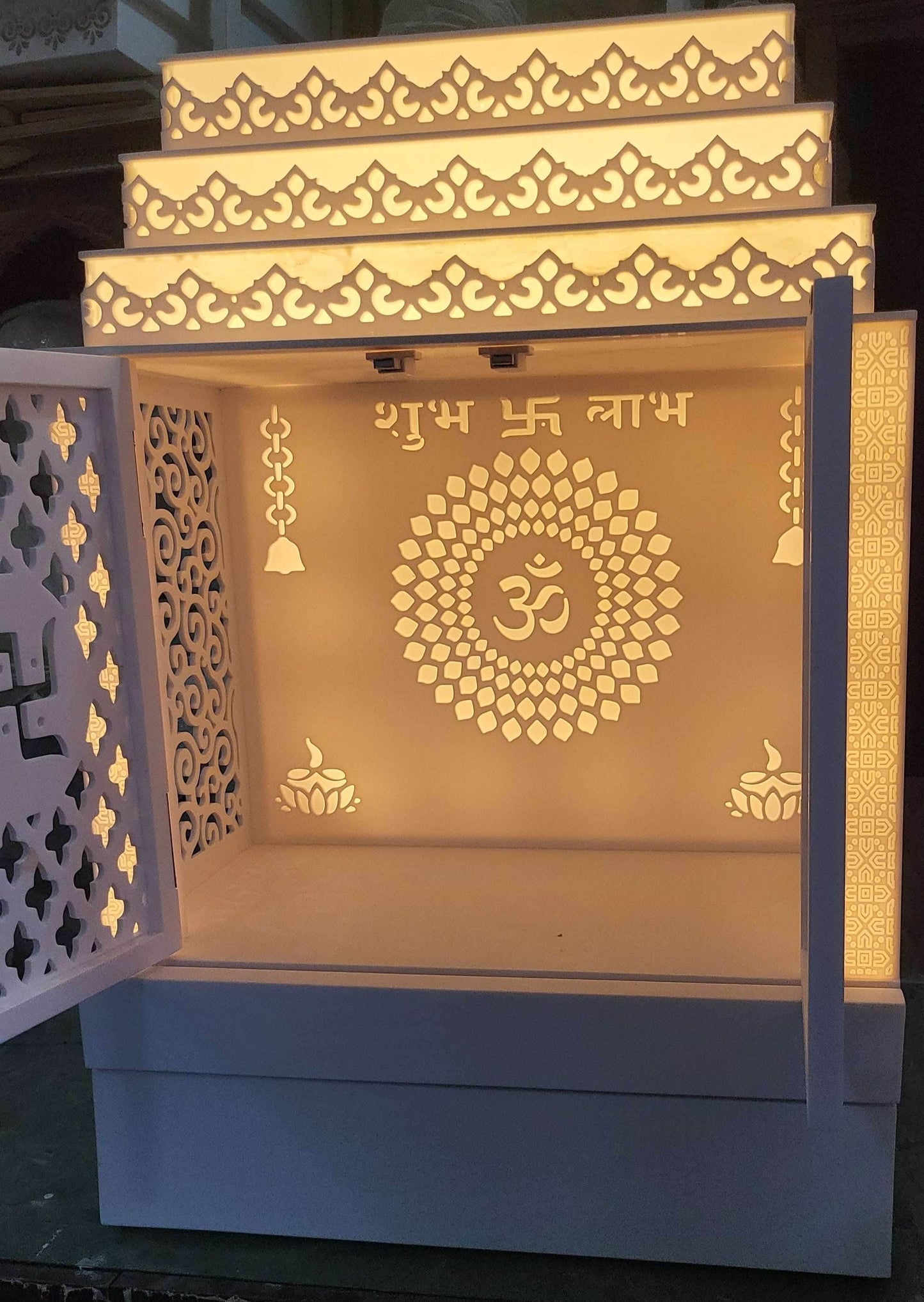Corian temple with door wallmount - Home temple